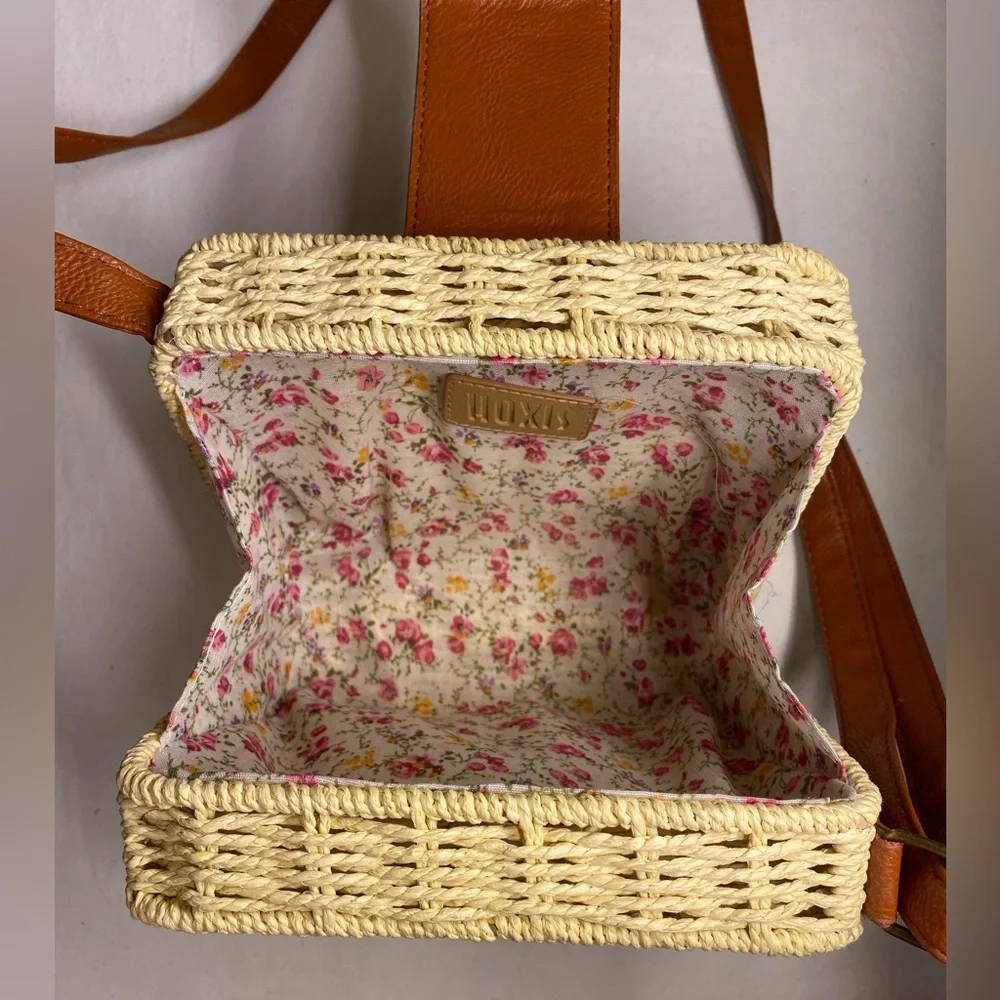 Hoxis Square Rattan Shoulder Bag - Picture 3 of 3